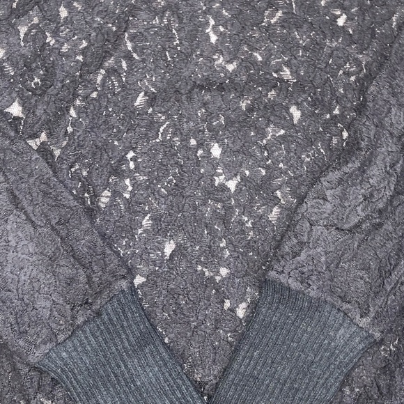 Mystree Women’s Black Lace Sweater Size Medium - Picture 3 of 5